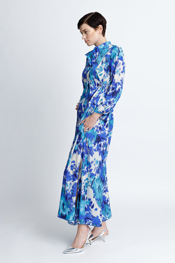 FORMERLY YAN Wear Everywhere Caftan Long Sleeve Maxi Dress. Adjustable Drawstring and Silver Toggles